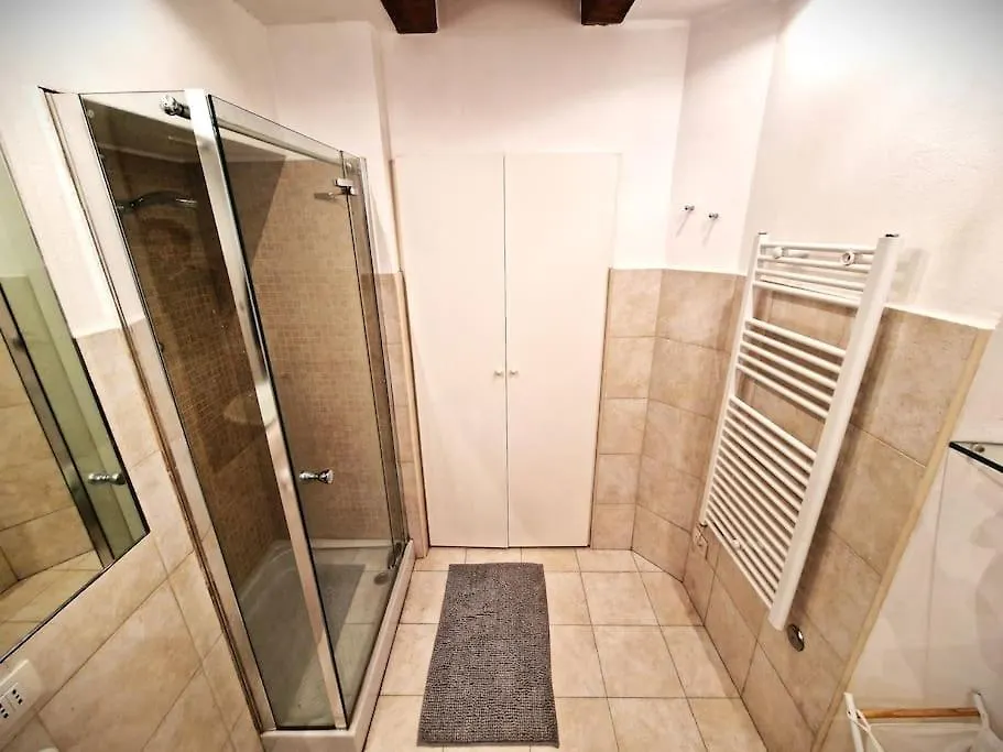Apartment Magnifico Appartamento Ristrutturato Milan