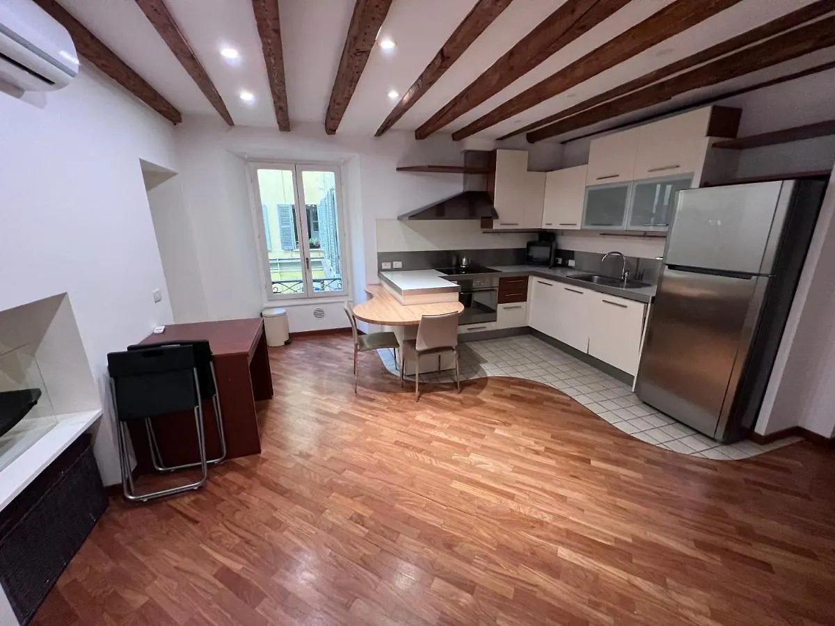 Magnifico Appartamento Ristrutturato Milan 0*,  Italy